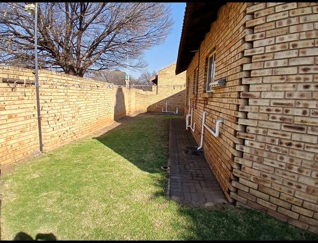 2 BEDROOM CLUSTER FOR SALE IN UNION